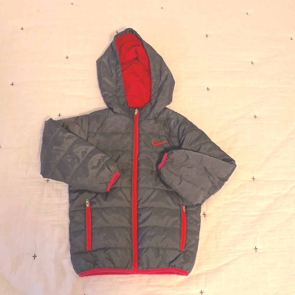 Girls Nike 5/Small Gray & Pink Puffer Coat EUC